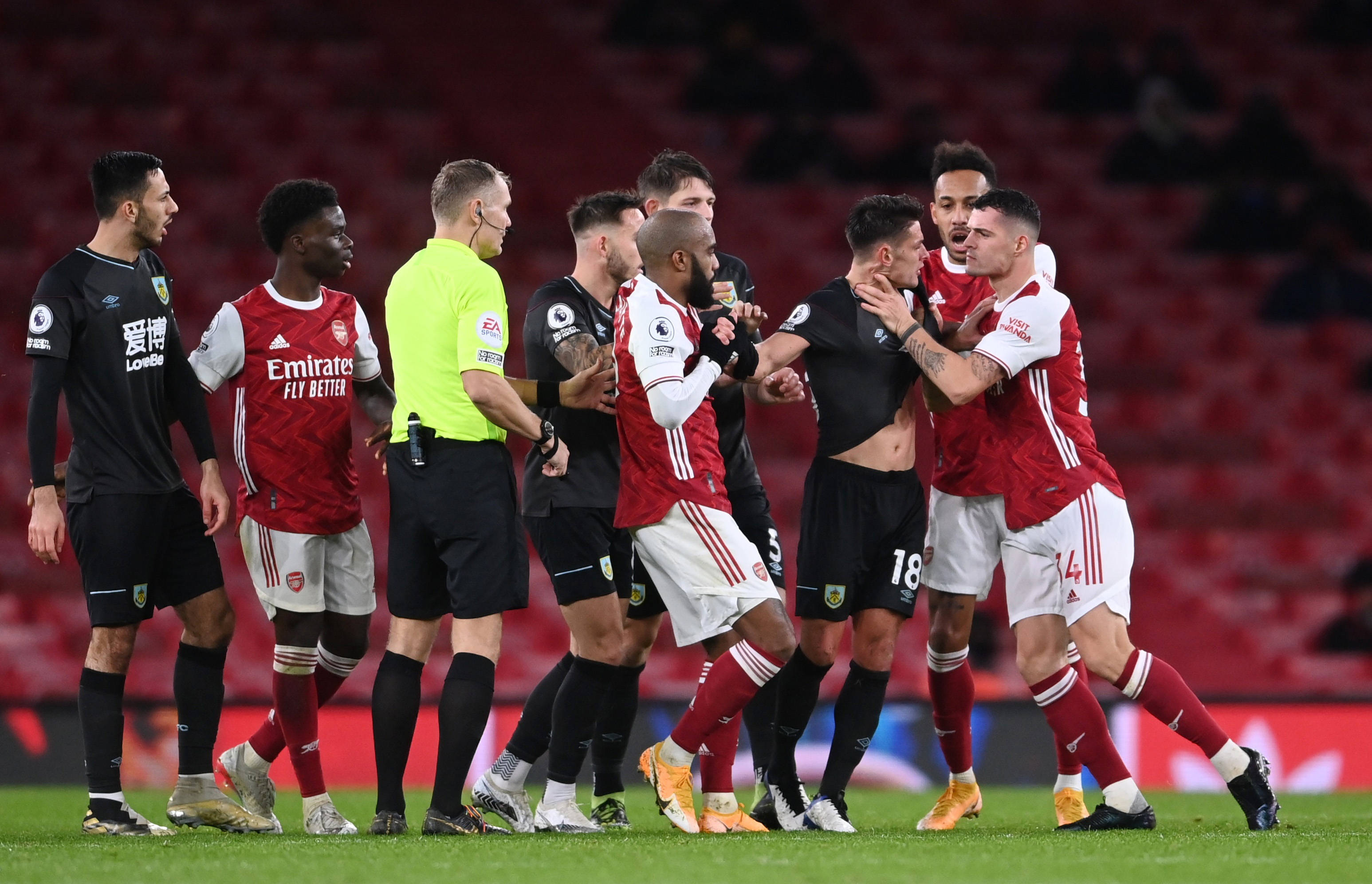 个不小的冲 个不小的冲